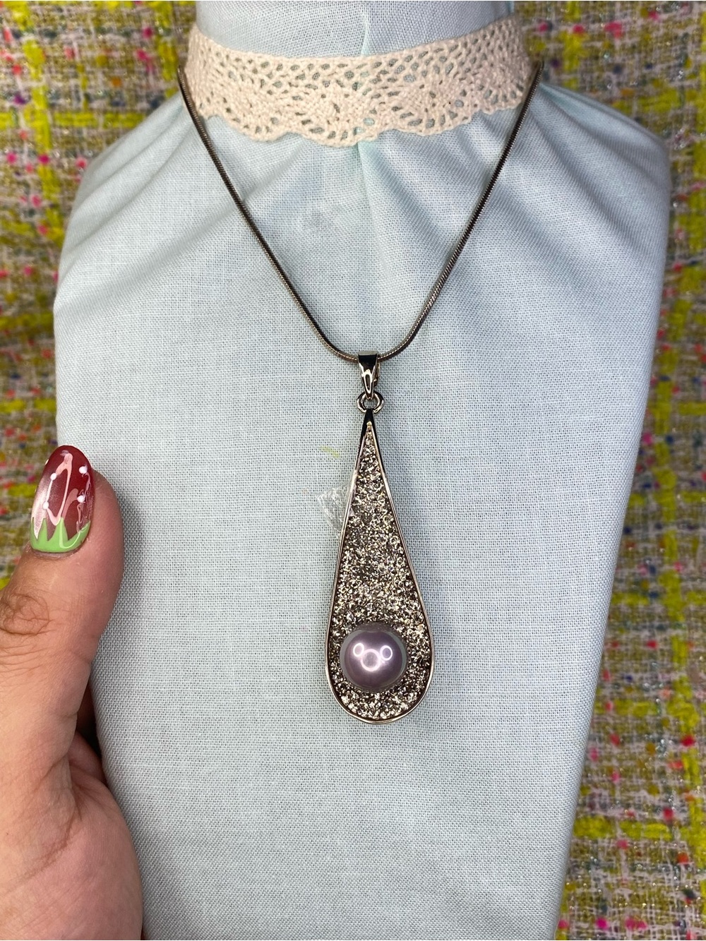 AA great Silver Teardrop Pendant Necklace with Lavender Pearl Accent